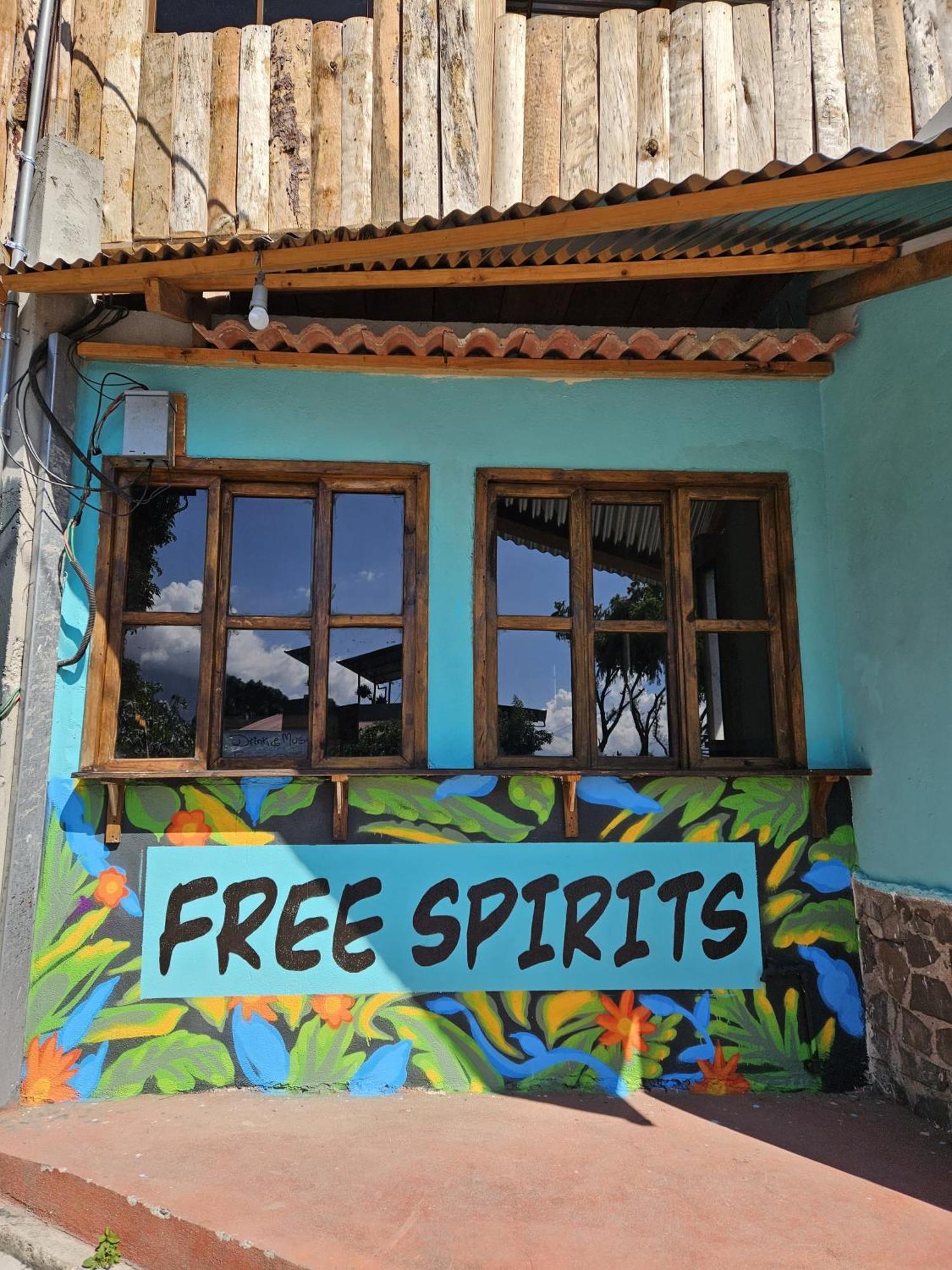 Free Spirits Hotel San Marcos La Laguna Exterior foto